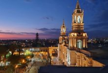 Plaza de Armas y Catedral de Arequipa