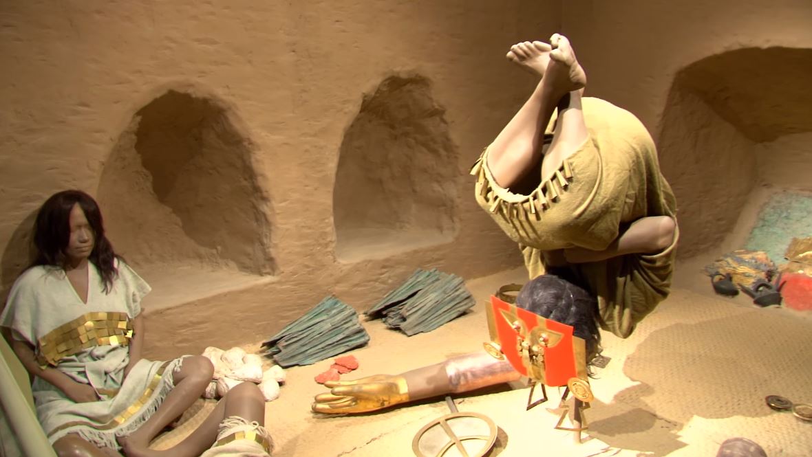 Museo Nacional Sican - Reproduccion entierro 1