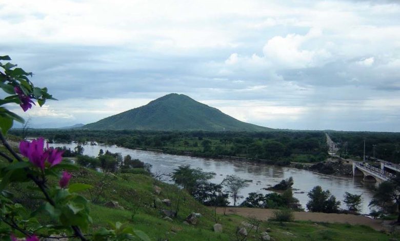 Zona Arqueológica de Vicús se encuentra en cerro que lleva el mismo nombre
